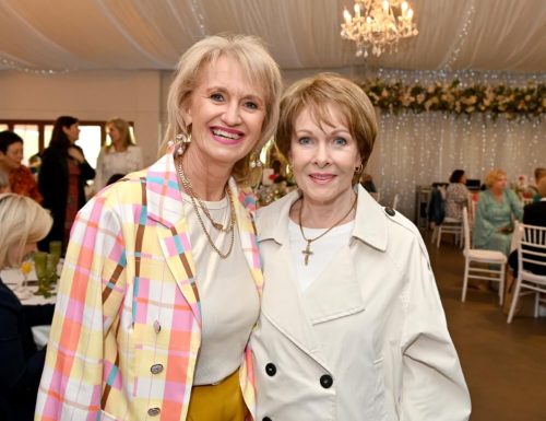 Pastoor-Anita-van-den-Berg-en-Helga-van-Wyk